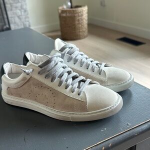 Women’s Oliver Cabell Cream and Gray leather/suede Sneakers